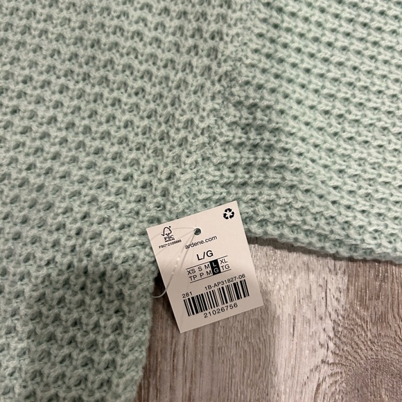 Waffle sweater NWT - Picture 3 of 4